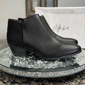 Style & Co. Black Ankle Boots NWT 8